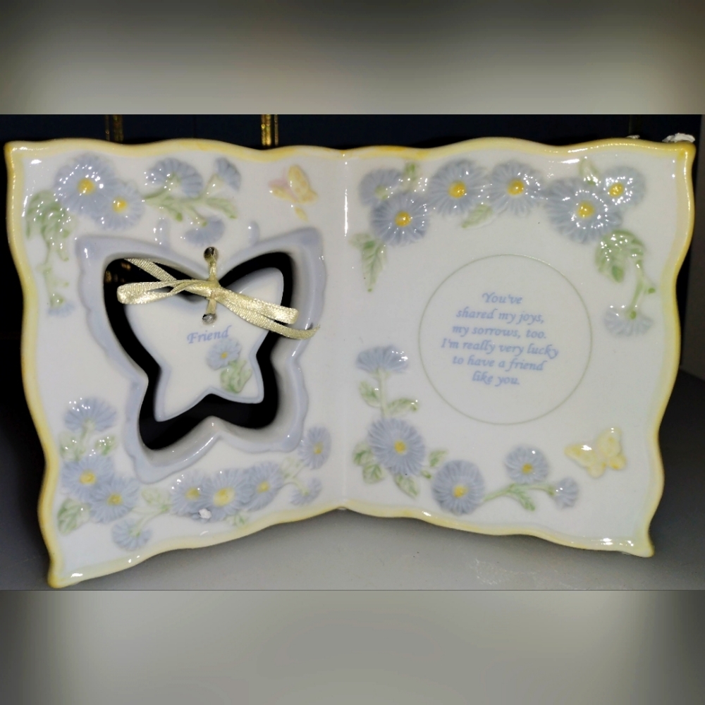 AVON Mother's Day Porcelain Gift Collection Sentiment Plaque "FRIEND"